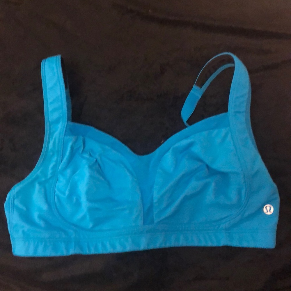 Lululemon maximum activity sports bra